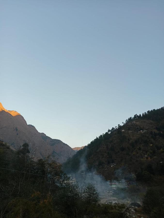 Rrr Resorts Tirthan Valley By Rrr Hotels & Resorts Banjār Eksteriør bilde